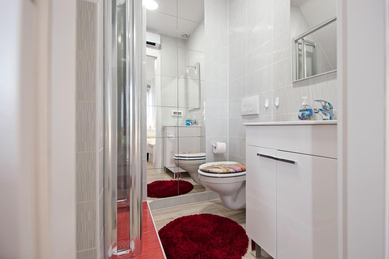 רוביני La Svalba Rooms & Studios מראה חיצוני תמונה