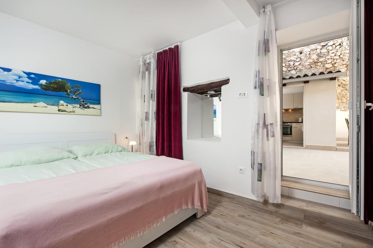רוביני La Svalba Rooms & Studios מראה חיצוני תמונה