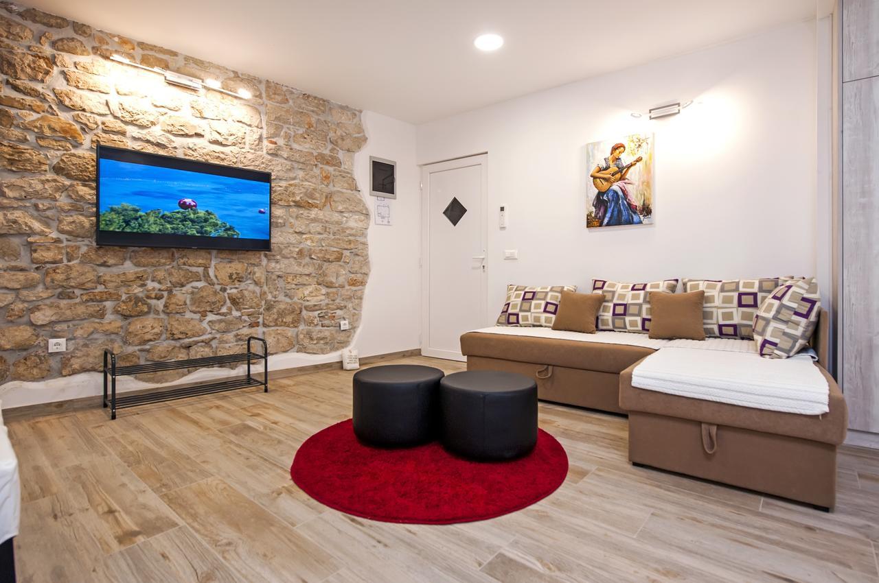רוביני La Svalba Rooms & Studios מראה חיצוני תמונה
